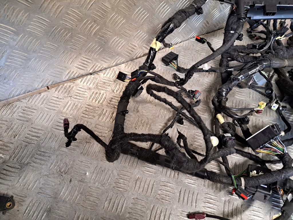 фото №6, Ford focus mk4 activ 1.0 ecoboost электропроводка консоли синхронизация 3