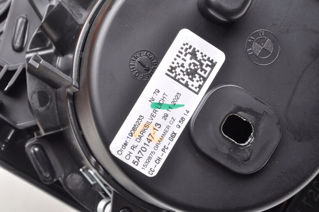 фото №7, Bmw 5 g60 кронштейн na кружка подстаканник 5a70147