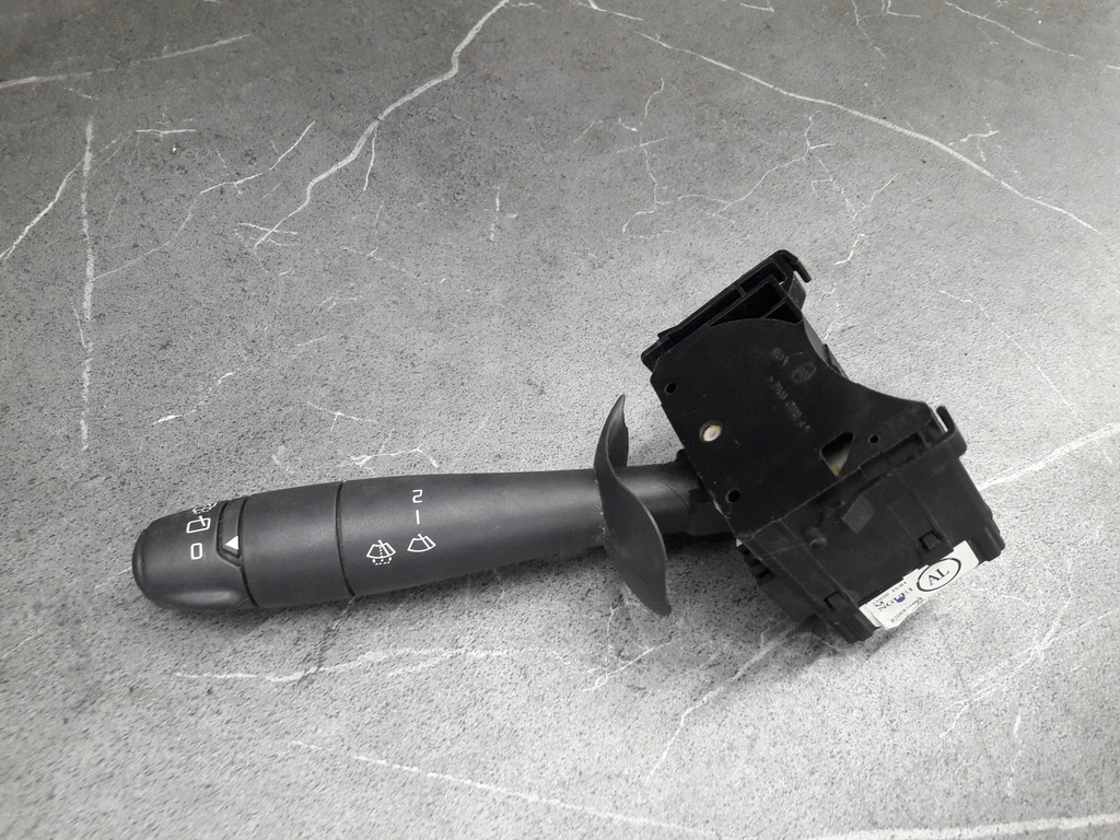 фото №1, 8200856007 przelacznikwycieraczek twingo ii