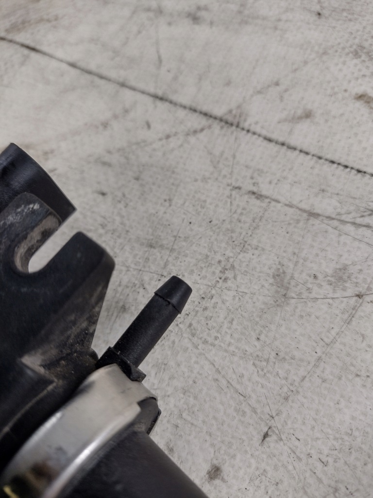 фото №8, Клапан вакуумa volkswagen golf iv 1,9tdi 1j0906627