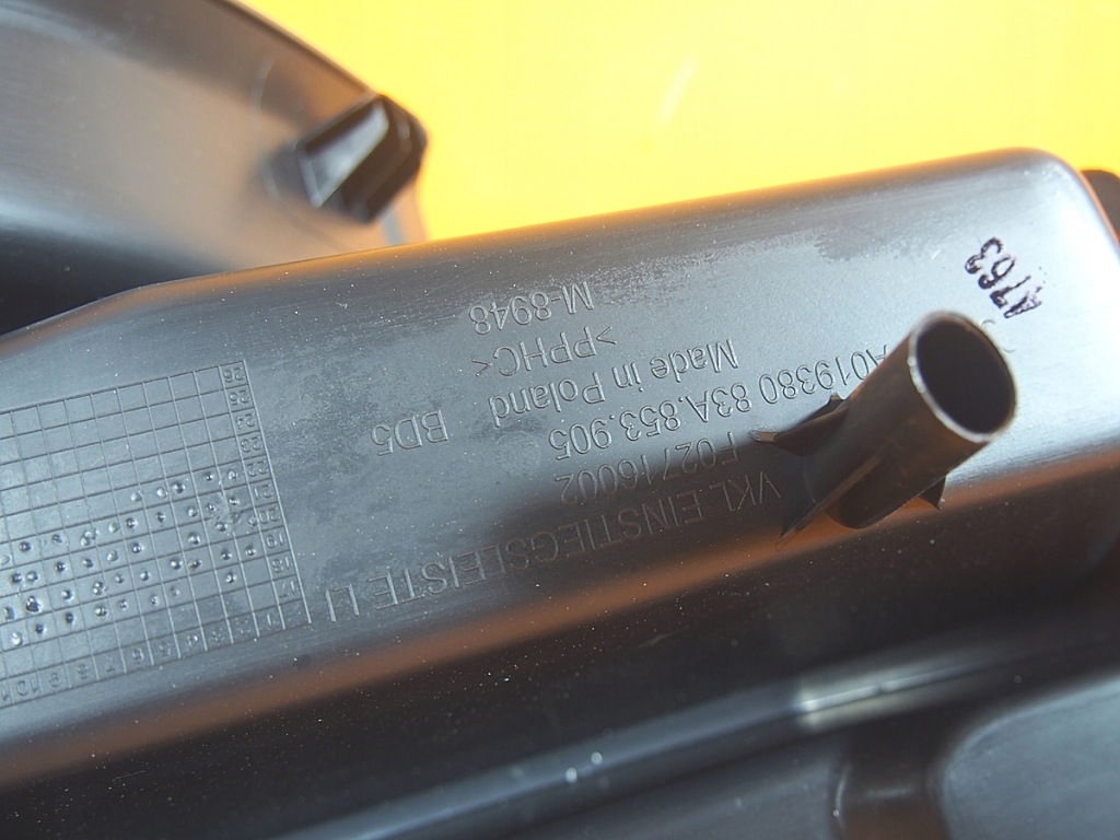 Купить Audi q3 83a sb 18km обшивка стойка порог левая 83a853905