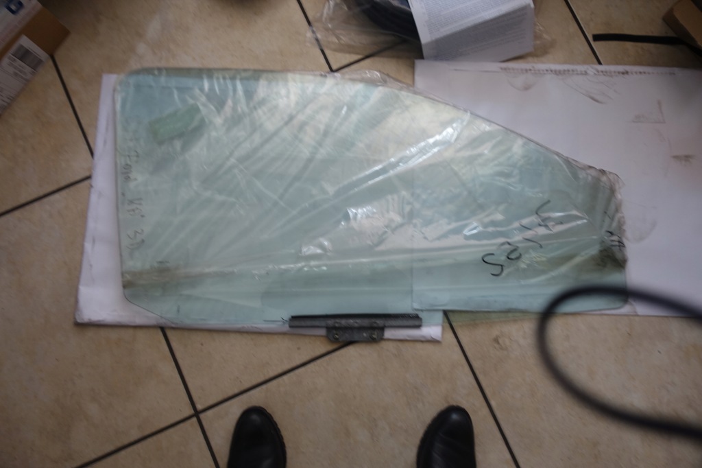 фото №1, Ford ka i 96-08 скло права 3 двері