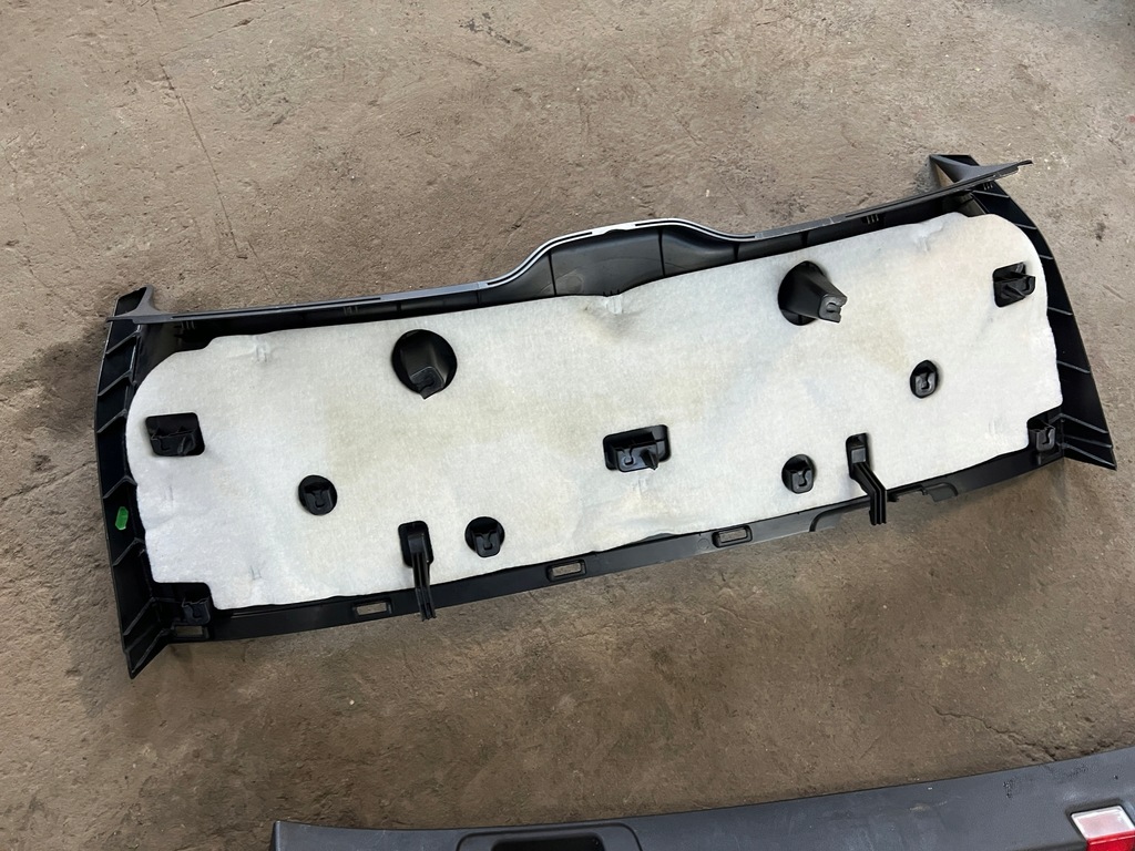 фото №8, Mercedes gla lift 17-19 w156 x156 обивка крышки багажника