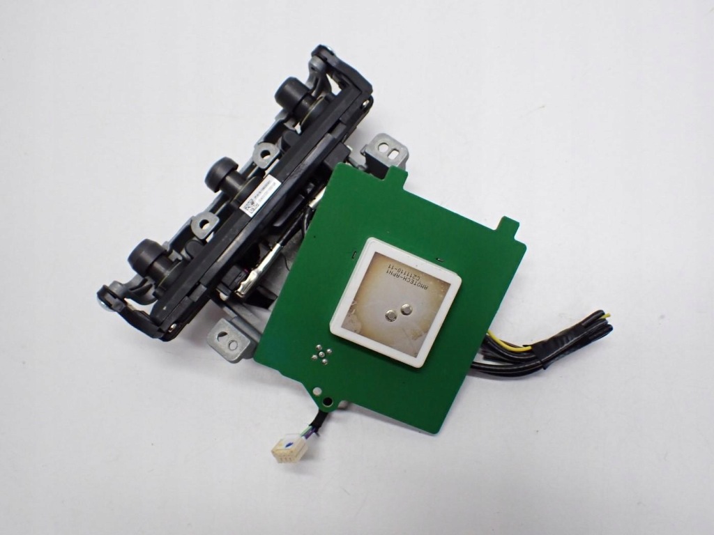 Камера ассистент поперечина 1514448-00-f tesla model y 22r Цена