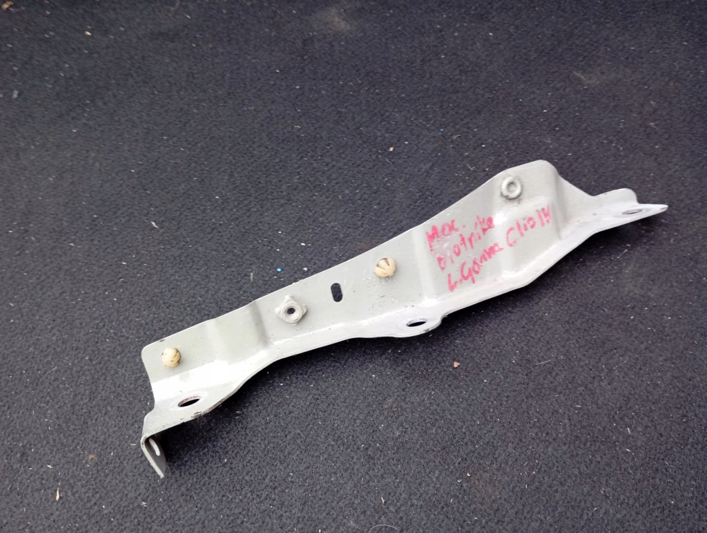 Кронштейн кронштейн крыла левый перед renault clio iv оригинальный номер 641351725r в Украине