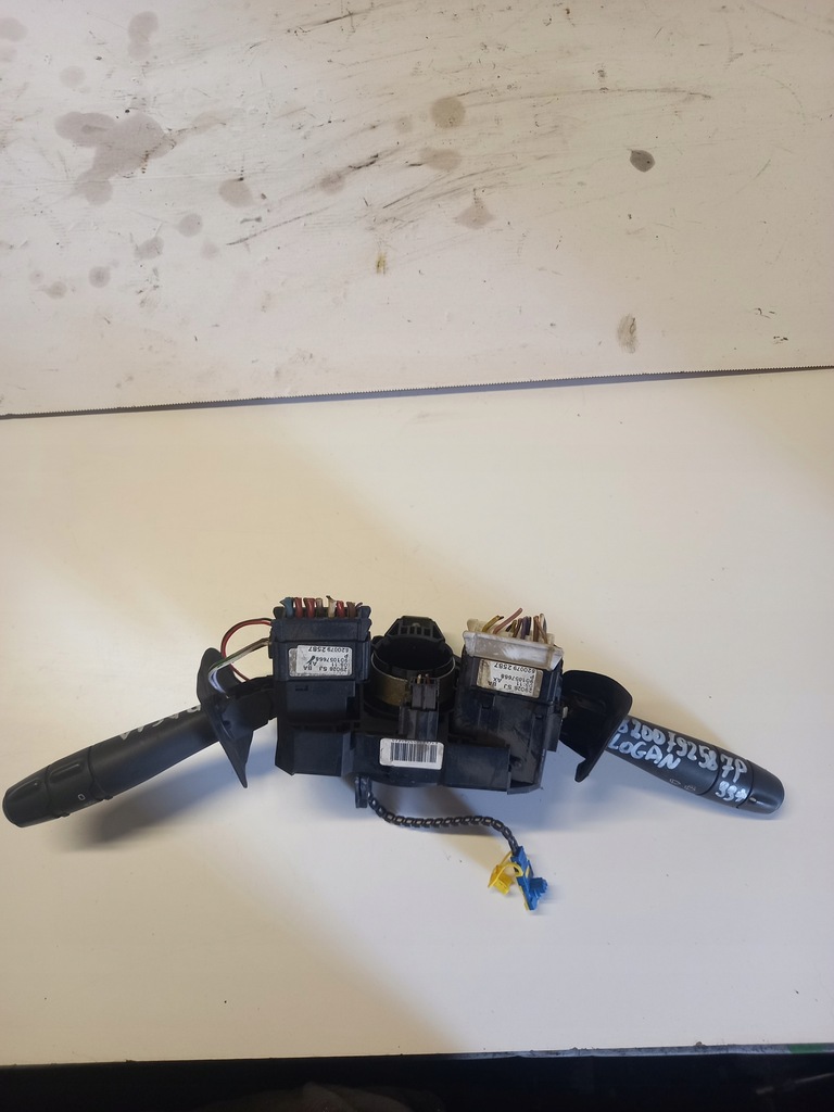 фото №1, Переключатель комбинированный dacia logan 8200792587