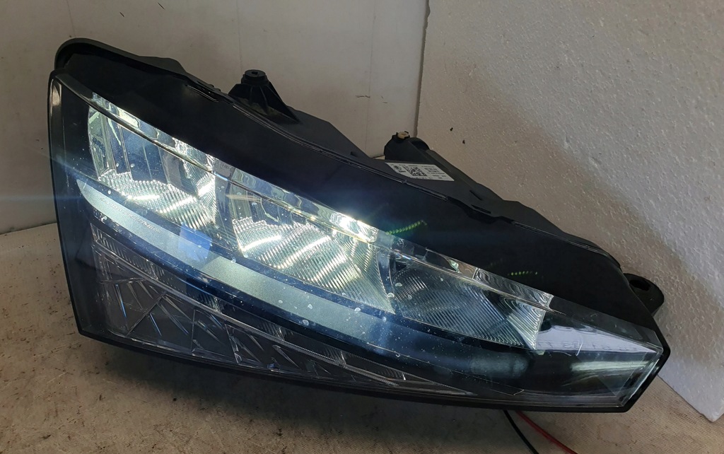 фото №1, Skoda scala лампа перед права led europa оригінал