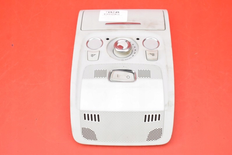 фото №1, Лампа освещение салона audi a4 b8 09r