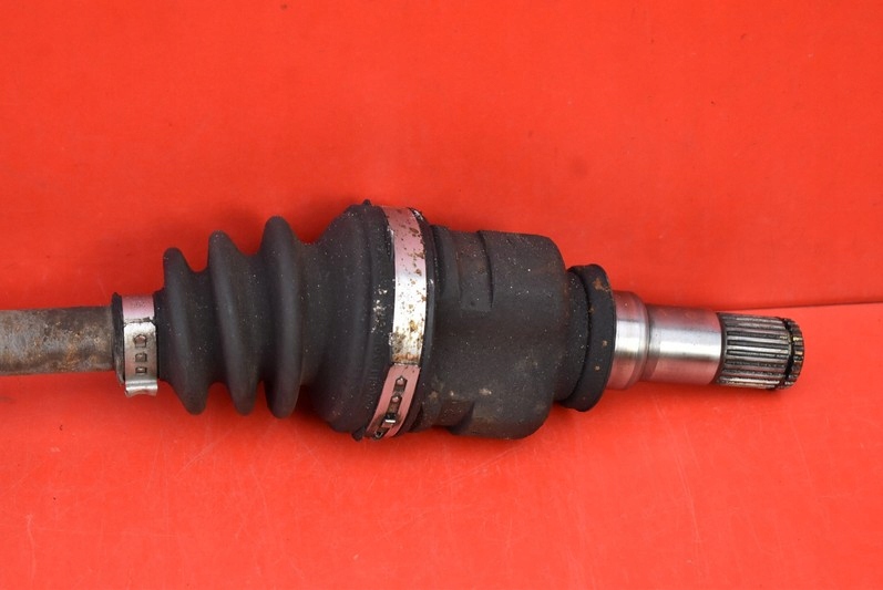 фото №4, Приводной вал правая перед механическая коробка передач peugeot 107 1.0 12v 68 km 05-08