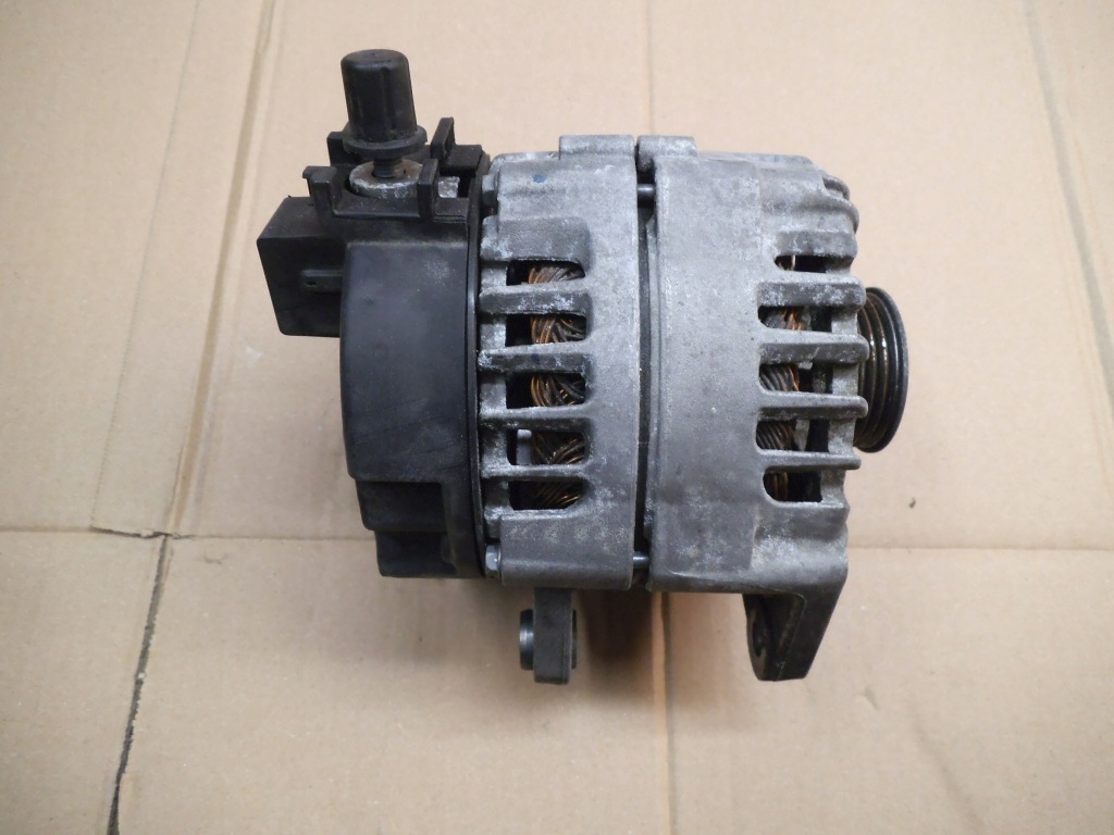 Купить Mercedes генератор a0009063903 19w24