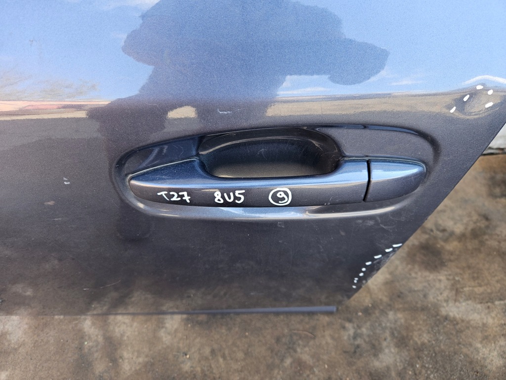 Toyota avensis t27 09-17 дверей ліве перед 8u5 в Україні