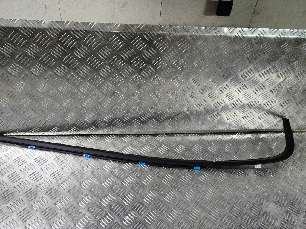 фото №1, Kia stinger прокладка дверь левая задняя накладка