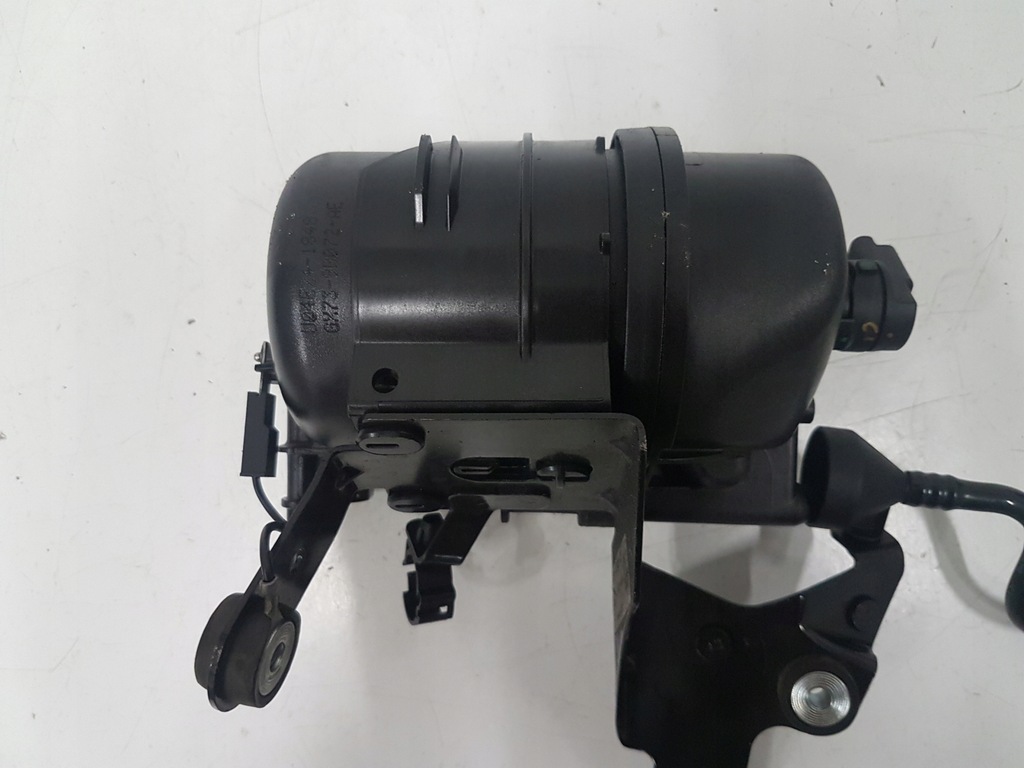 фото №8, Корпус фільтра пального кронштейн jaguar xe xf ii 2.0 d