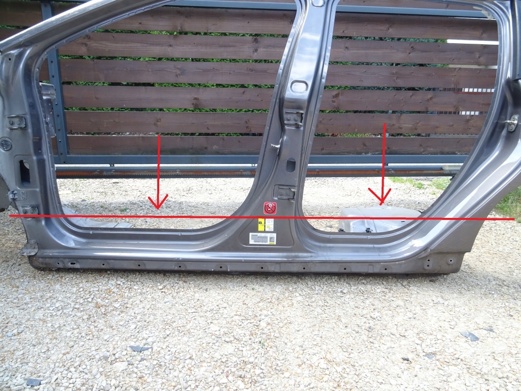 фото №1, Peugeot 2008 порог левый evl