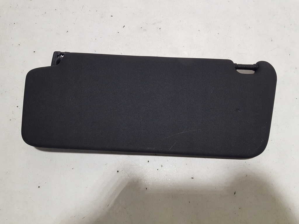 фото №1, Чёрный козырёк правый mercedes w204 amg