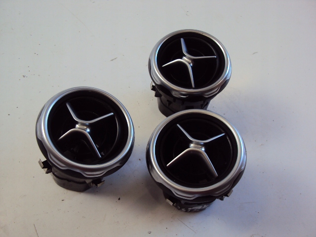 фото №3, Решётки обдув mercedes gla x156 2.2 cdi 18 r