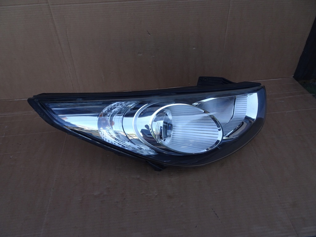 фото №10, Hyundai ix35 лампа левая правая перед 10r