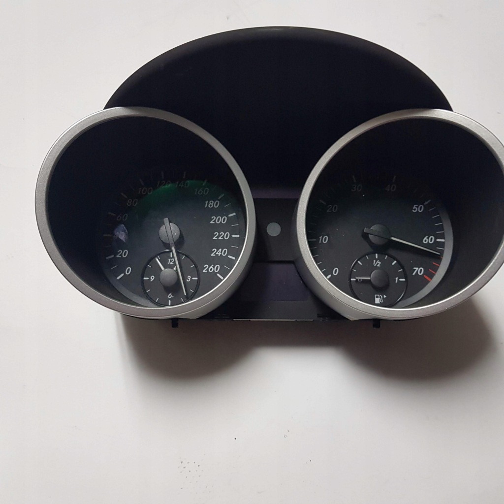 Купить Mercedes slk 171 счетчик приборная панель a1715401147