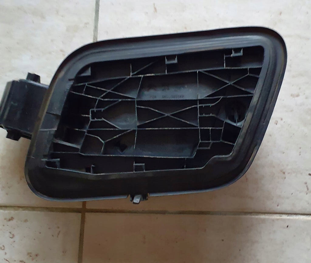 фото №1, Peugeot e-2008 9831684680 крышка зарядки