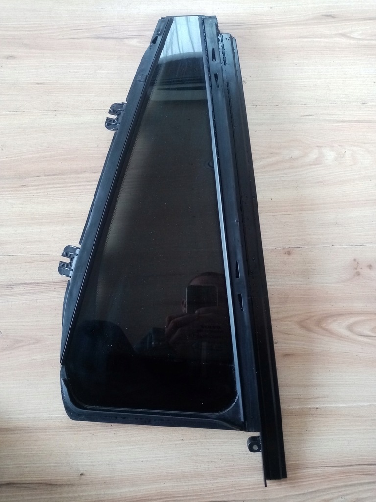 фото №1, Volvo xc90 скло задня pr. двері 985