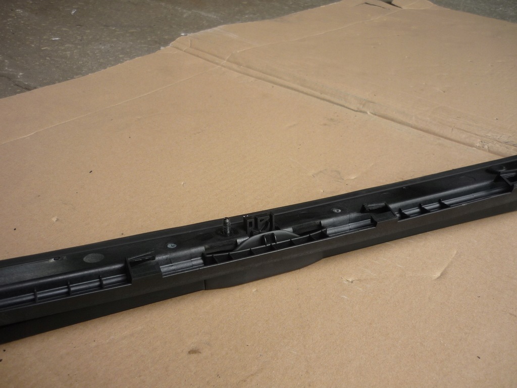 фото №13, Вітровик вітрозахисний екран захист vw eos 1q0877651d справна