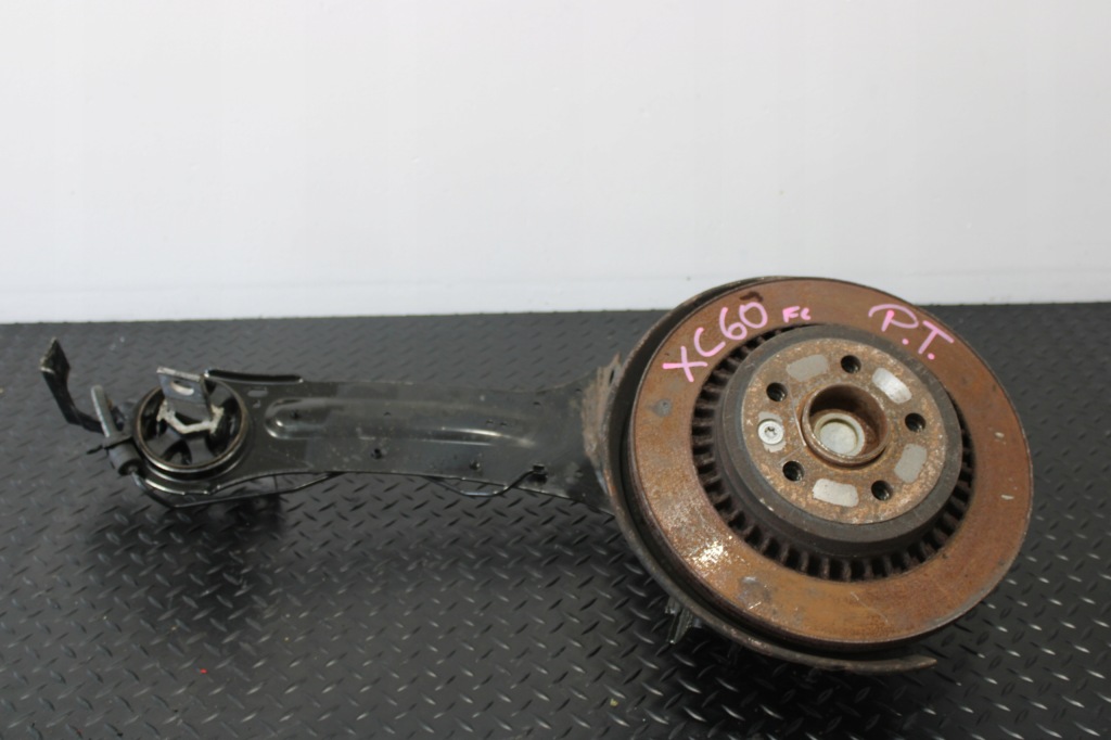 фото №1, Поворотный кулак правый задняя volvo xc60 lift 2016