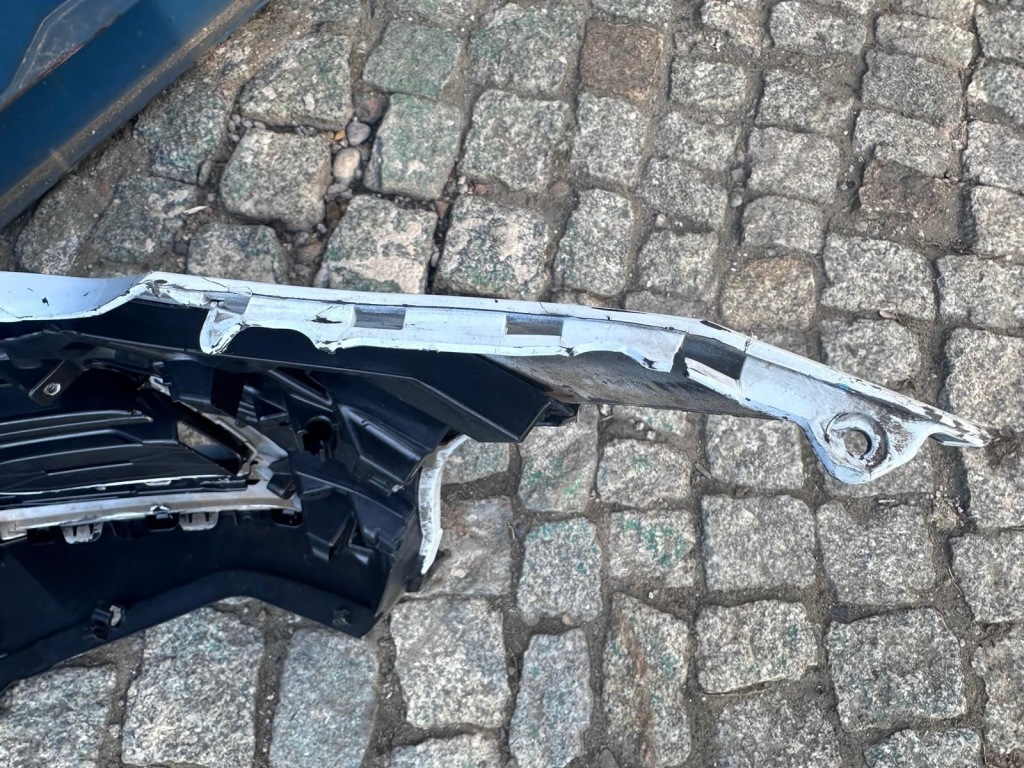 Vw golf 7 vii передний бампер r-line 4xpdc рестайлинг  lifting в Украине