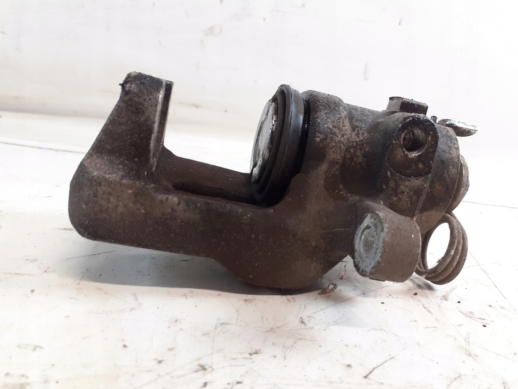 фото №7, Alfa romeo 147 1,6 b супорт гальмівний правий задня