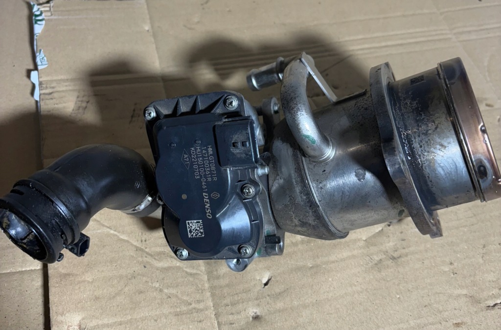 Купить Trafic iv 3 2.0 dci радиатор выхлопных газов 147100361r