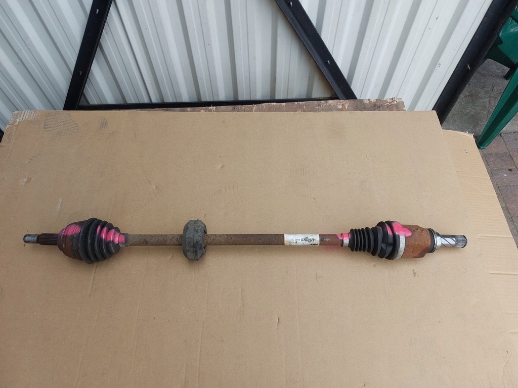 фото №1, Приводной вал правая dacia sandero stepway ii 15r 0.9 tce