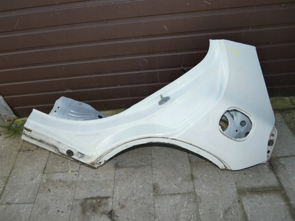 фото №1, Mercedes gla w156 крила чверть лівий задня задній