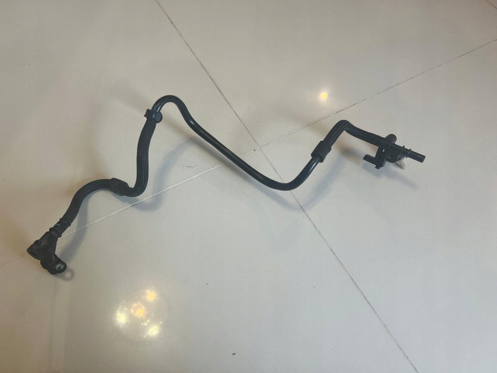 Шланг труба вакуумa vw seat / skoda / audi -04l129456e в Украине