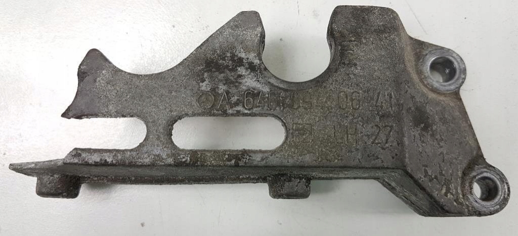 Купить Кронштейн двигателя mercedes w203 2.2 cdi a6460940641