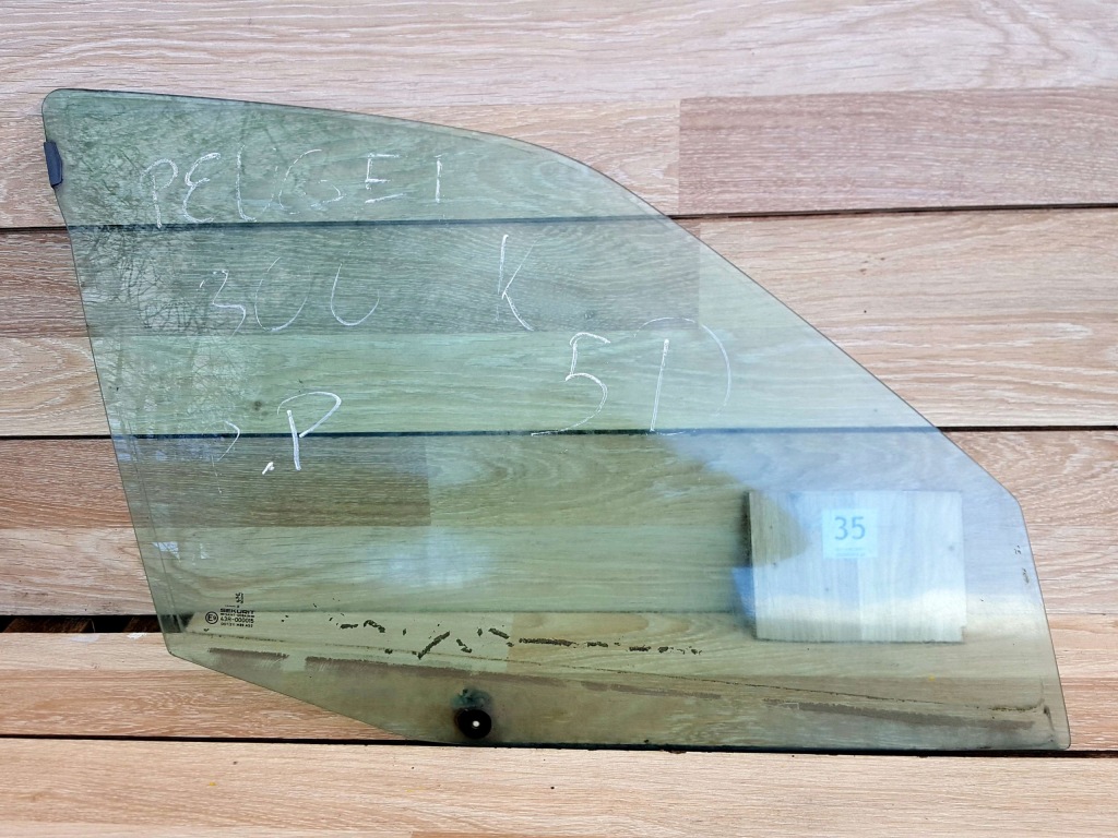 фото №1, Стекло боковая правая передняя оригинальная peugeot 306 k