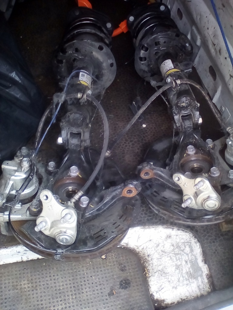 фото №4, Амортизационная стойка поворотный кулак левая toyota c-hr 2.0 hybrid chr