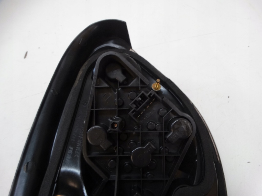 фото №10, Лампа лівий задня fiat bravo 7779097-b695