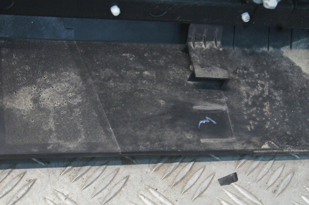 фото №11, Kia ev6 поріг лівий молдинг поріг