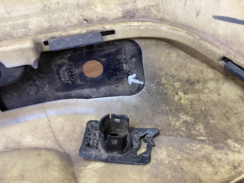 фото №15, Бампер задний задняя dodge challenger 2016+