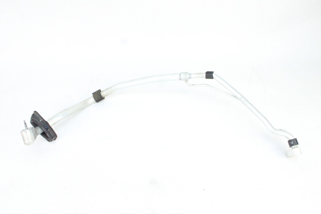 фото №1, Оригинальный шланг кондиционера audi a4 b9 8w0816738q