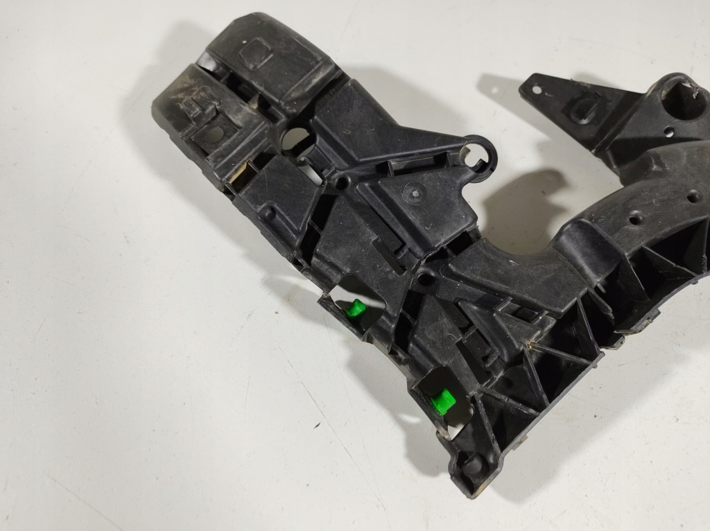 фото №13, Volvo v60 18r- направляющая кронштейн бампера правый задняя