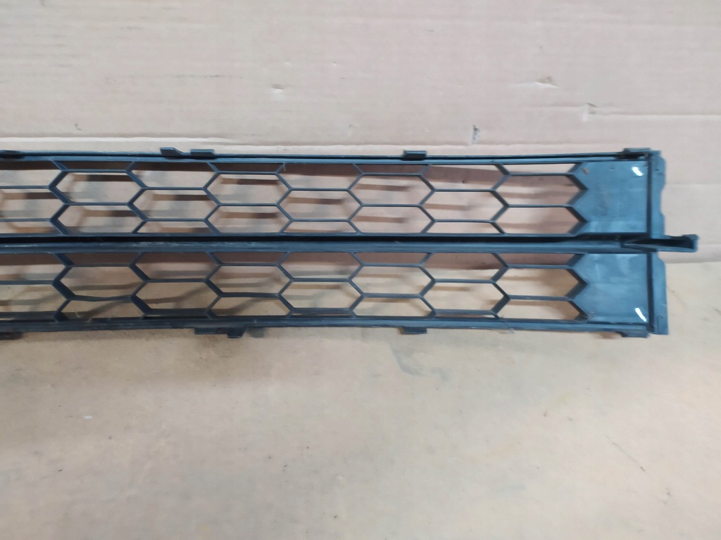 фото №7, Skoda оригінальний номер 5ja853677 решітка вентиляційна, бампер