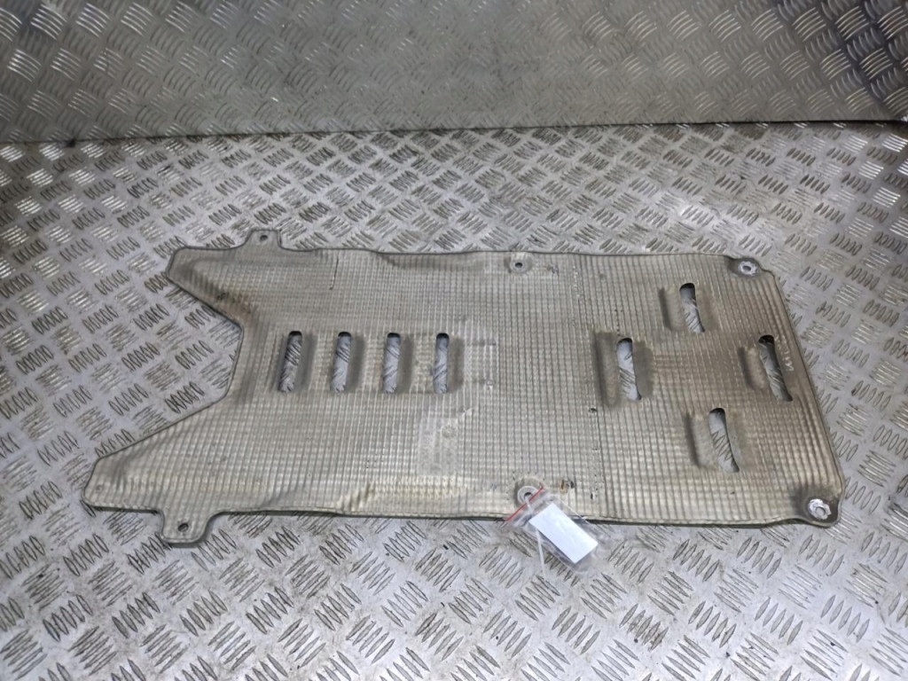 фото №1, Porsche panamera защита тепловая 971804166b