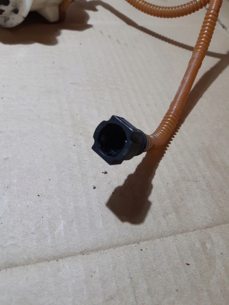 фото №4, Audi q7 4l 4.2 fsi насос пального 7l8919087b