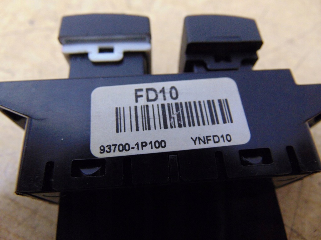 фото №7, Вимикач підігрів сидіння kia venga 93700-1p100