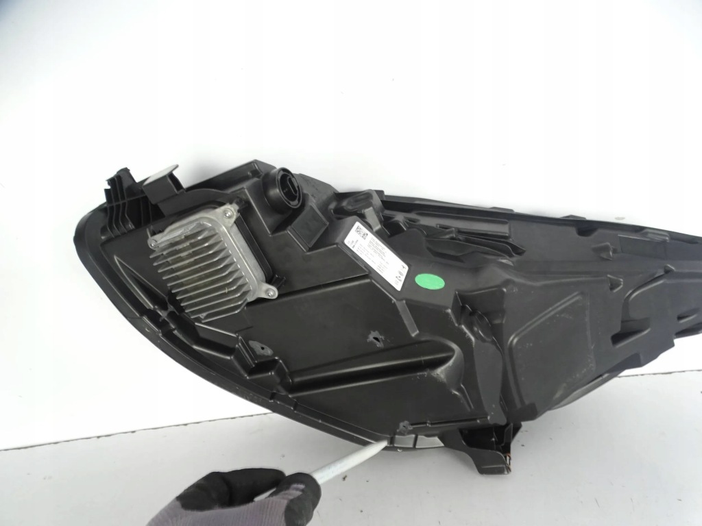 Фара перед передняя правый  tesla y full led 2020+ Недорого