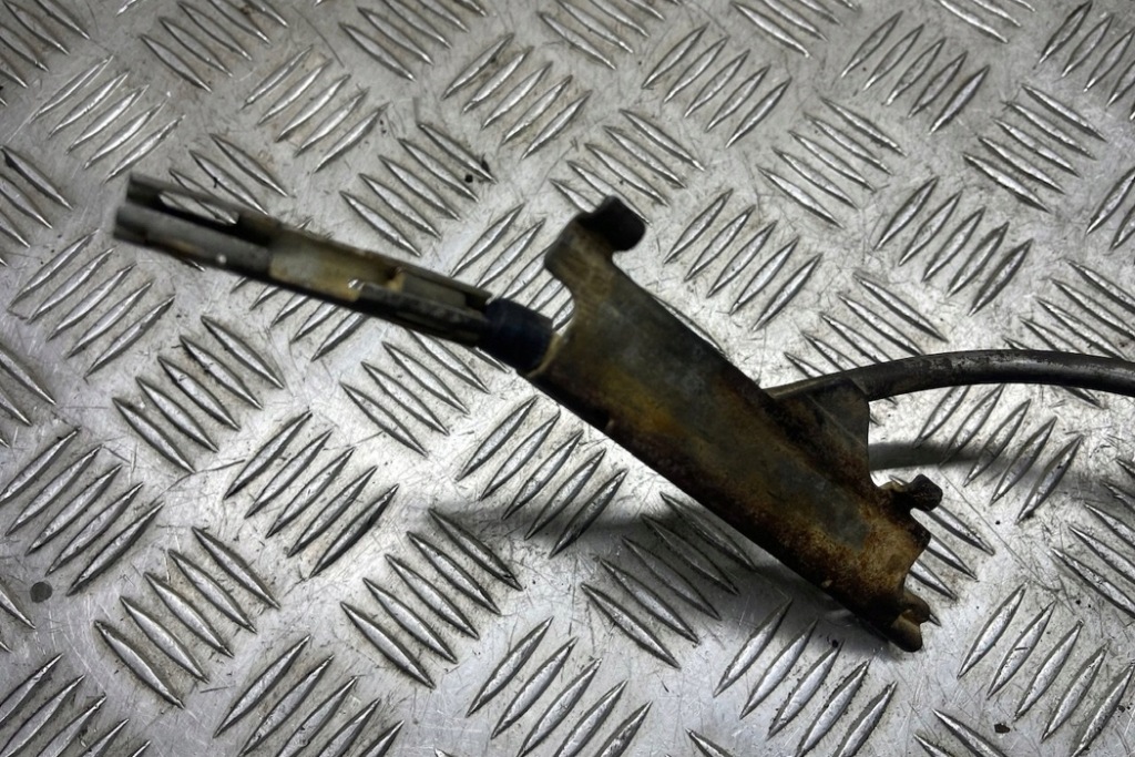 фото №1, Модуль тормоза ручного renault grand scénic ii jm0/1_ 8200450860a 2.0l