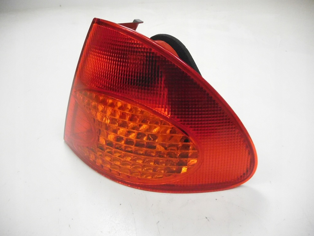 фото №13, Лампа задняя правый toyota avensis 99-03 81550-05080