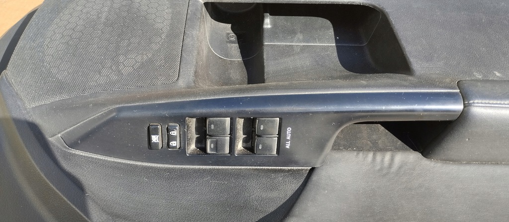 фото №5, Обшивка оббивка двері лівий перед lexus ct200h ct 200h 11r-