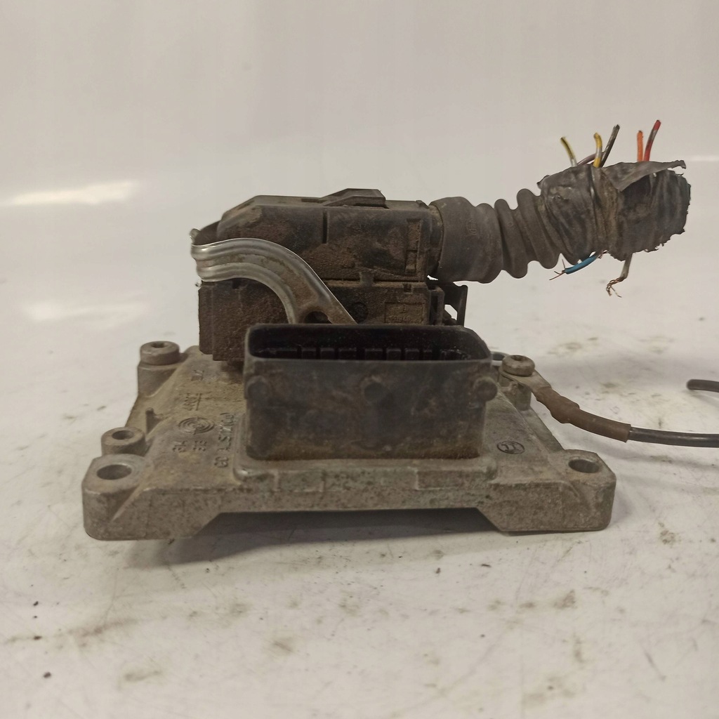 фото №10, Opel agila a 1.0 блок керування двигуна 0261206273