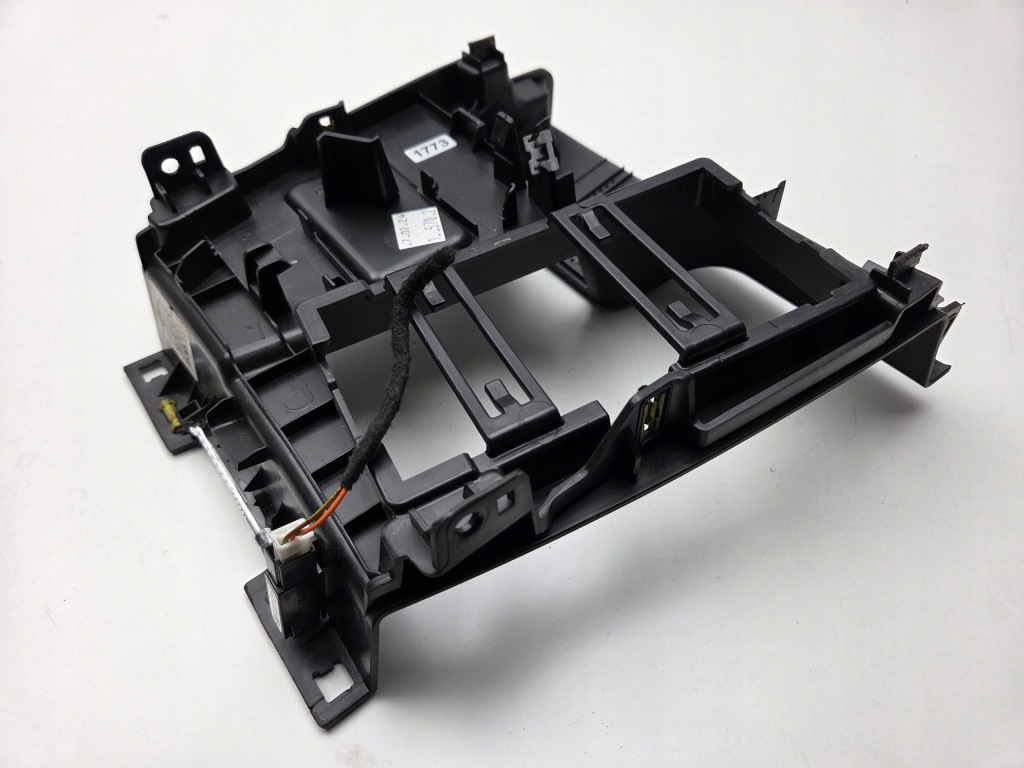 Ford focus mk4 ford kuga mk3 рестайлінг  накладка корпус зарядний пристрій nx7b-a048w42 Недорого